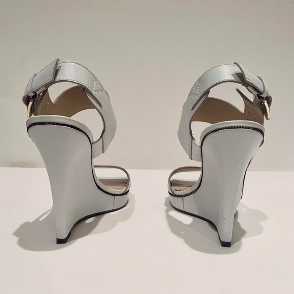 GUESS WHITE LEATHER WEDGE HEEL - Picture 5 of 5